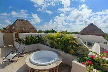 Condos Perfectly Situated Between The Beach & Tulum Town By Stella Rentals